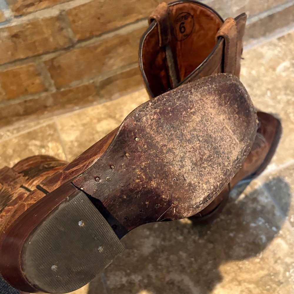 Very Volatile Brown Western Boots - Picture 10 of 16